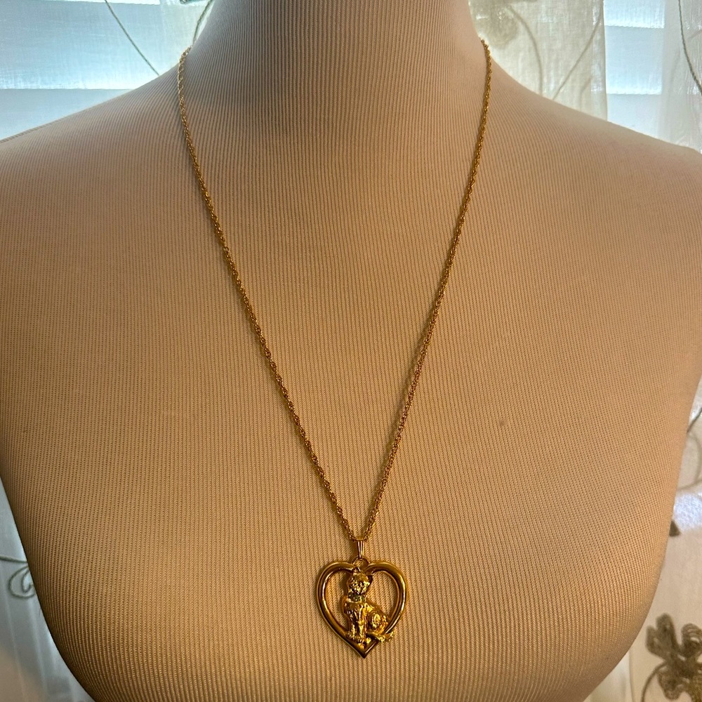 Vintage Avon Necklace